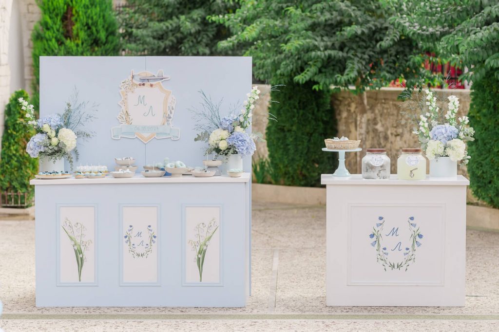 Θεματικό candy bar βάπτισης στα Ιωάννινα. Αναλαμβάνουμε όλη τη διαχείριση και τη μεταφορά για μια stress-free εμπειρία.