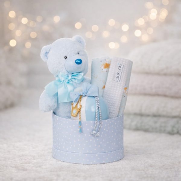 Premium γαλάζιο gift box με αρκουδάκι, κουβερτούλα αστεράκια και κεραμικό γούρι κουμπαρά για παράδοση σε μαιευτήρια των Ιωαννίνων - ΠΓΝΙ Δουρούτης, Χατζηκώστα, Epicurus Clinic από το Fresh Garden