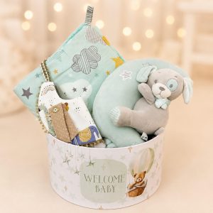 Little Dreamer Welcome Box με μουσικό λούτρινο φεγγαράκι, χειροποίητη αλλαξιέρα βόλτας και βρεφικά αξεσουάρ για νεογέννητο αγόρι από το Fresh Garden